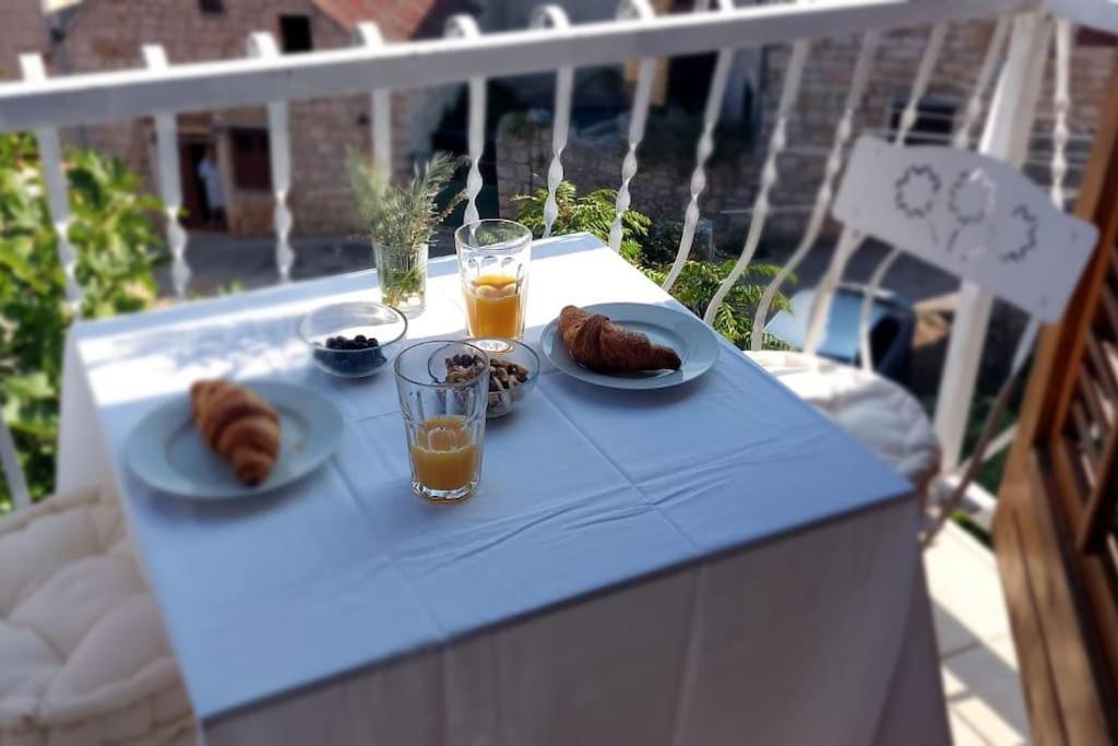 Studio Apartman Tomi - Seaview Vis Kültér fotó